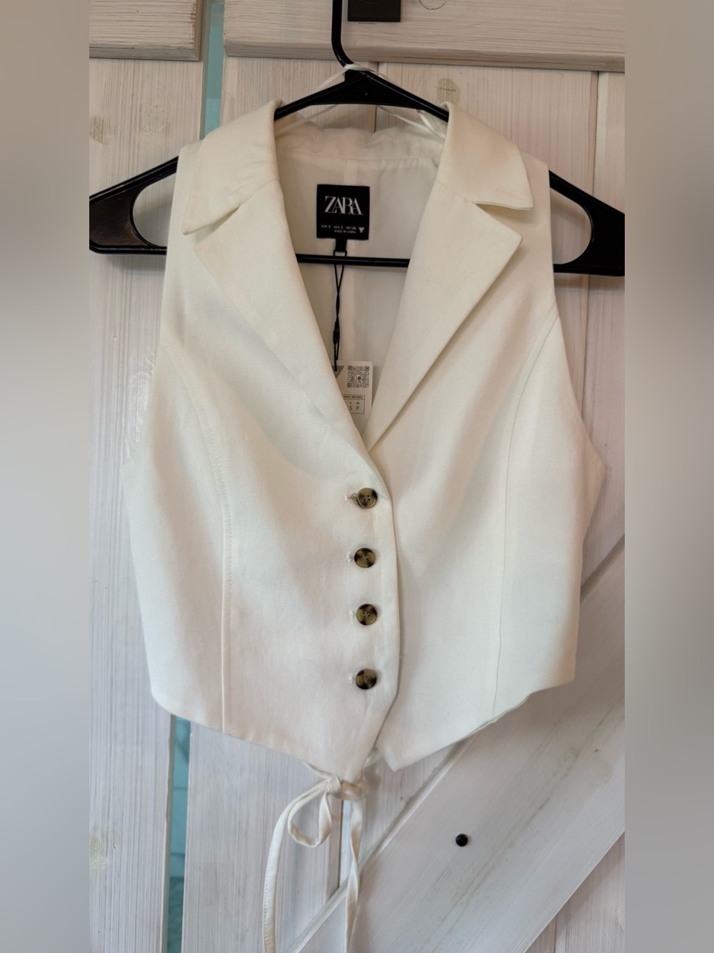 ZARA CUT OUT VEST